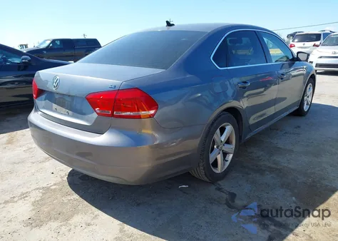 2013 Volkswagen Passat 2.5L Se from USA, damaged, VIN 1VWBP7A35DC148149